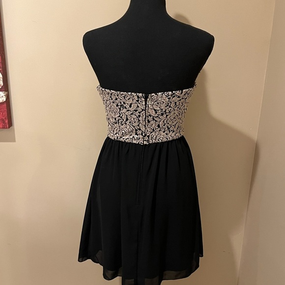 BCX Cocktail Dress, Black chiffon skirt with sequin bodice, sz 3 - Picture 3 of 4